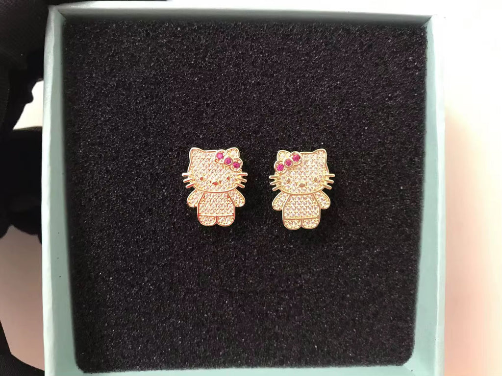 Pink Hello Kitty Stud Earrings – Gold Tone