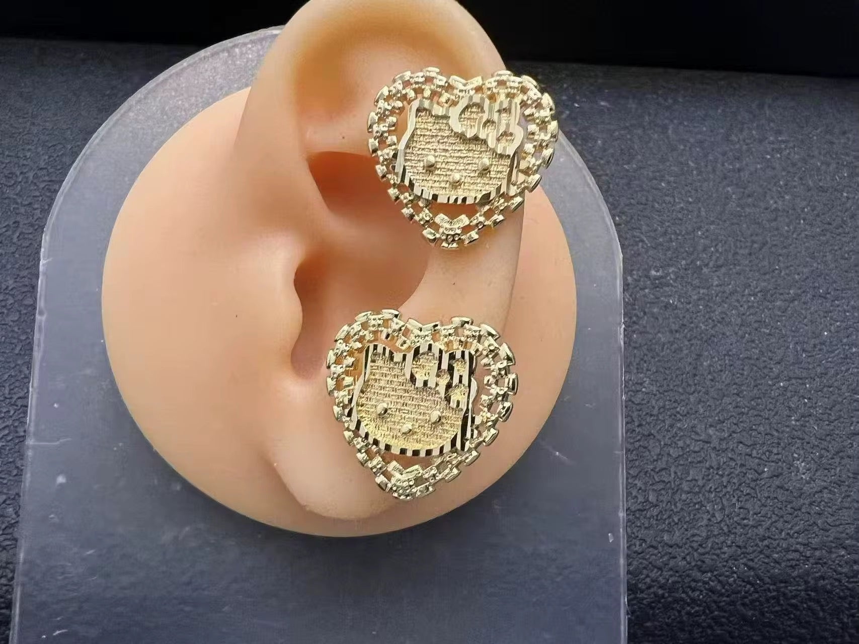 Hello Kitty heart-shaped earrings