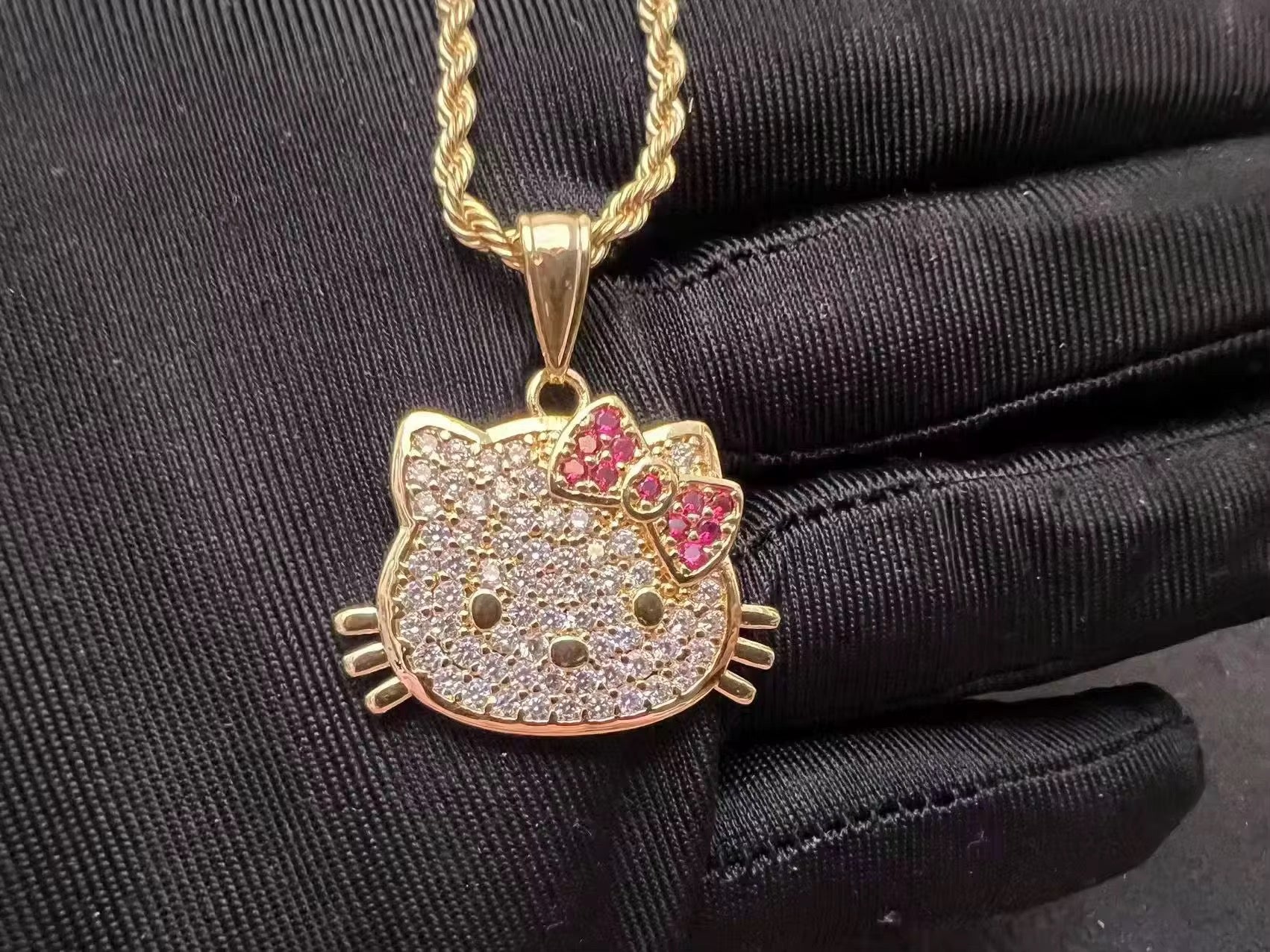 Kitty Necklace