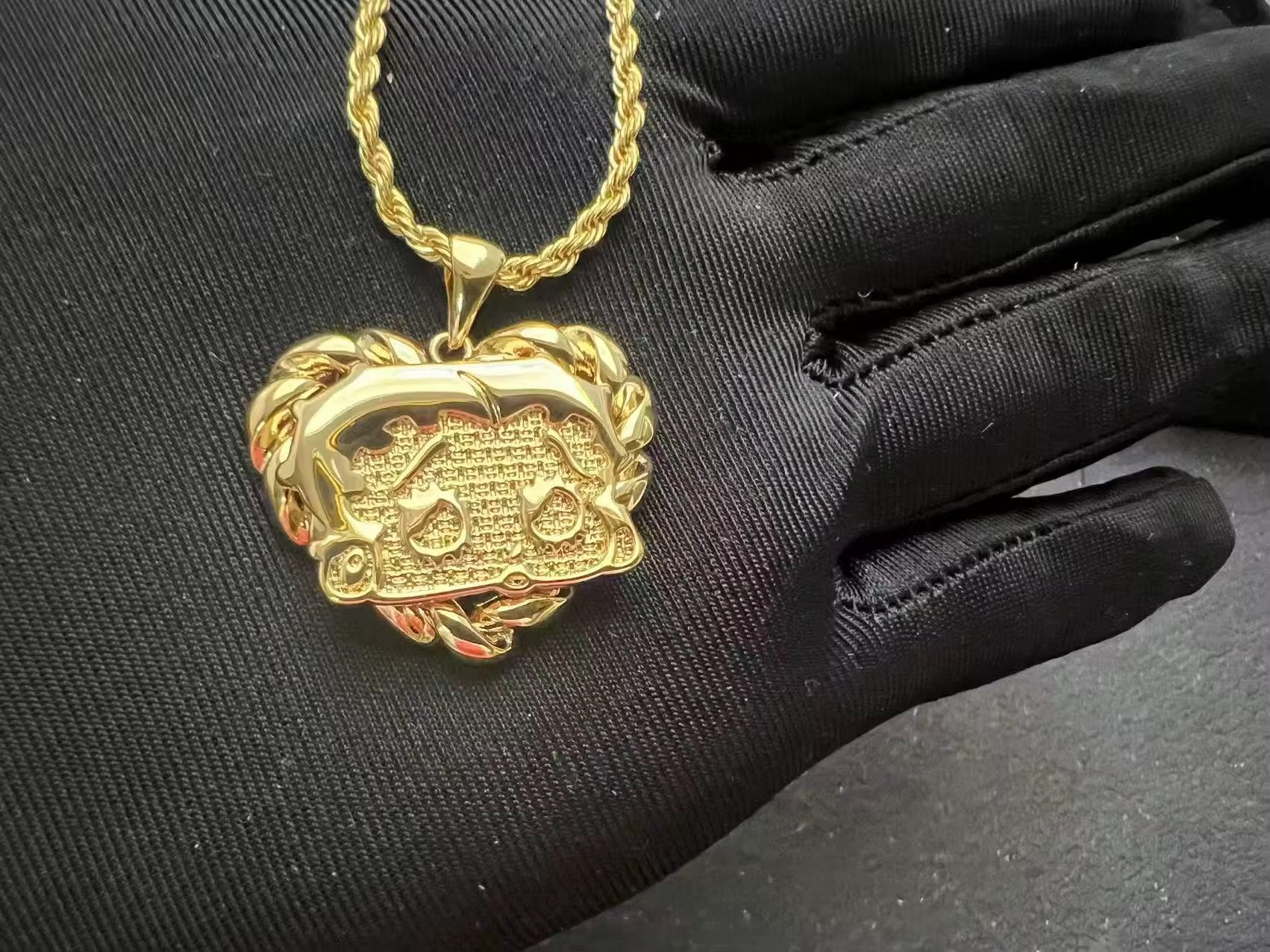 Betty Heart Necklace